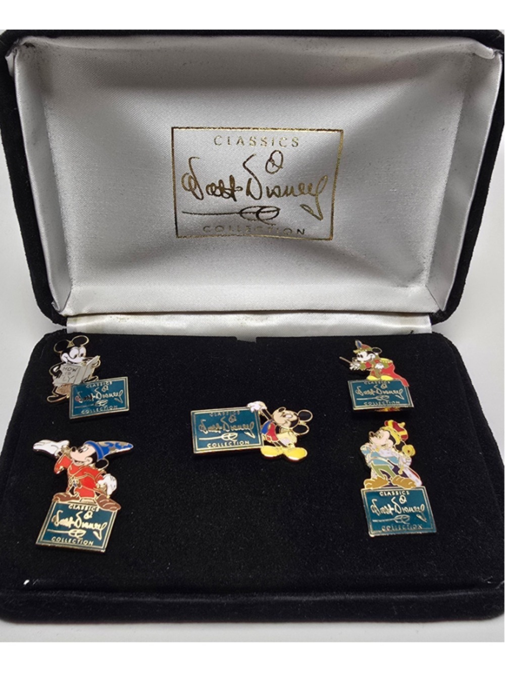 Walt Disney Classics Collection WDCC Mickey Mouse through the Years 5 Pin Set